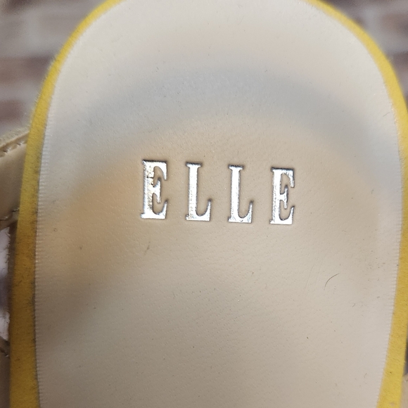 Elle Everly Yellow Tan Espadrille Wedge Sandals Size 7 - Picture 12 of 12